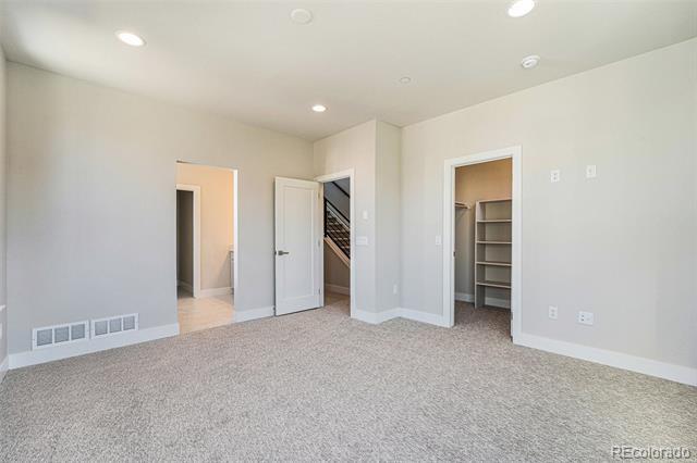 Building Photo - 2643 Nicholas Wy