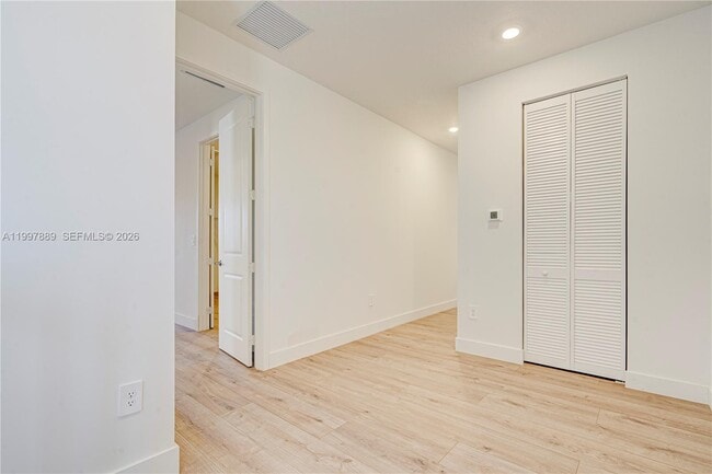 Building Photo - 4390 SW 122nd Terrace