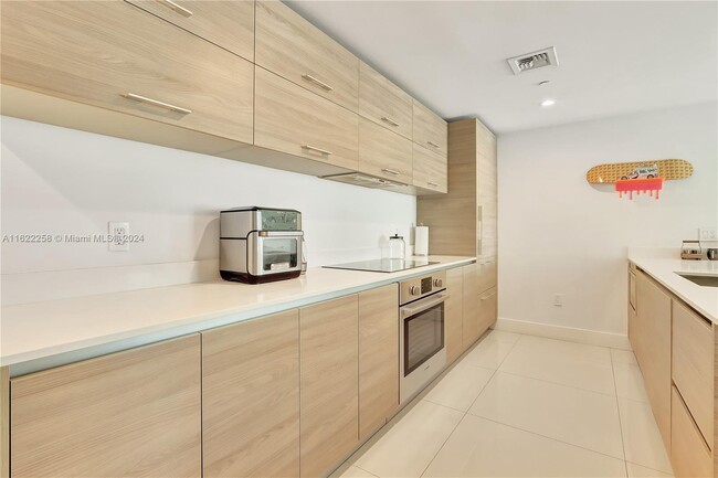 Kitchen - 1300 S Miami Ave