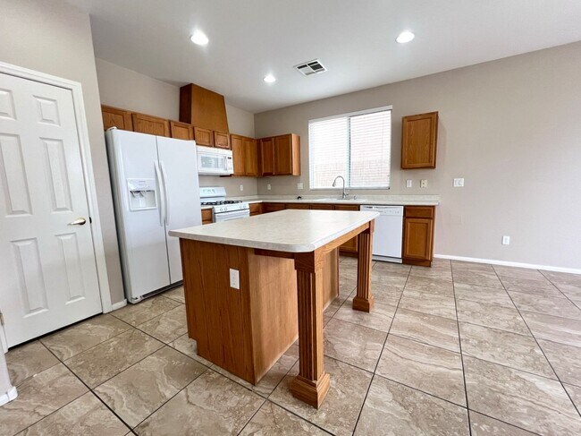 Building Photo - 1022 Pecos River Ave