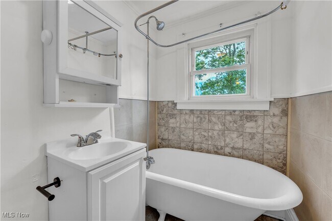 Building Photo - 508 Hammel St