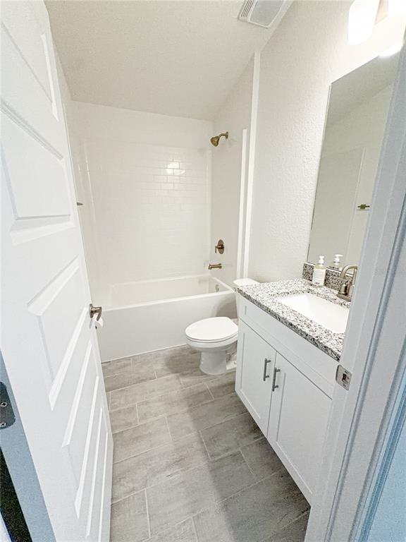 Building Photo - 2680 Averland Lp