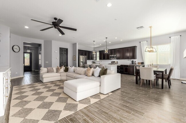 Building Photo - 26814 N 100th Ln