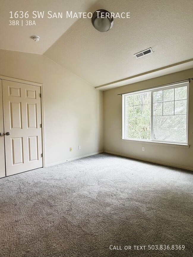 Building Photo - 1636 SW San Mateo Terrace