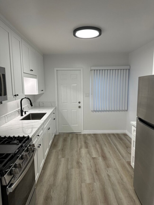 Building Photo - 4061 Ohio St