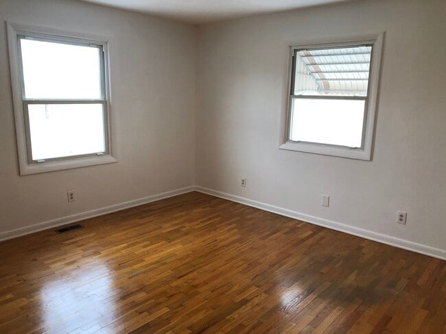 Building Photo - 7820 E Mt Hope Hwy