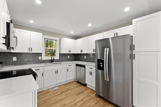 Building Photo - 3524 Brookfield Ln