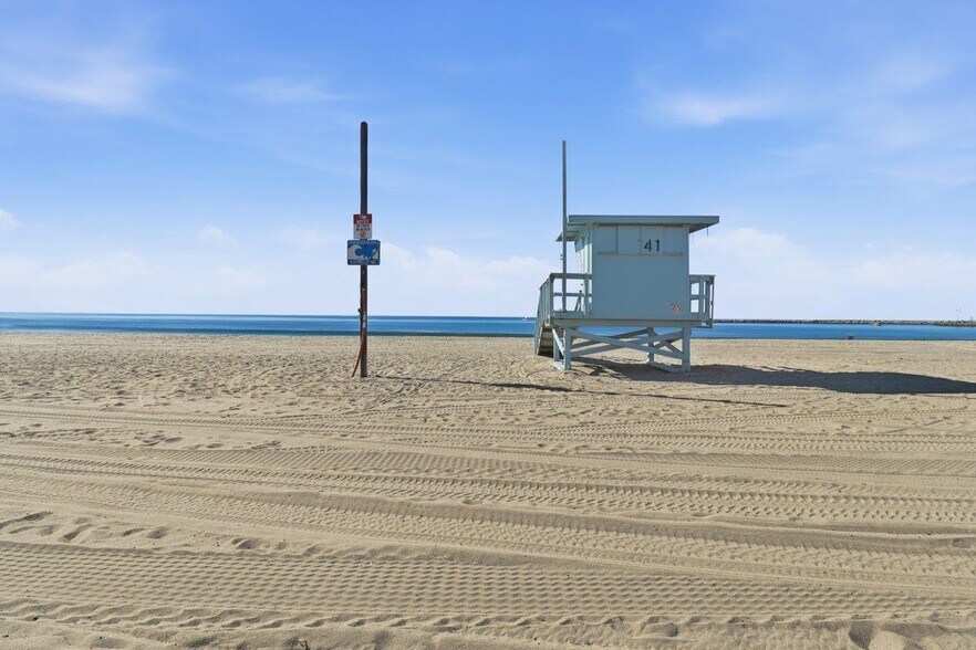 Building Photo - 6400 Pacific Ave