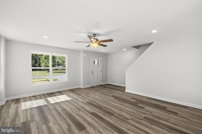 Building Photo - 703 Mattox Ave