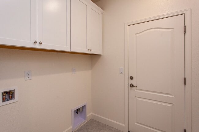 Building Photo - 1260 Grey Owl Dr.