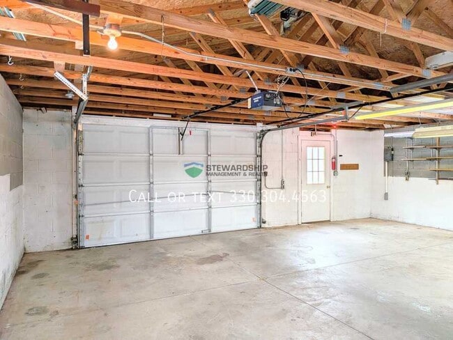 Building Photo - 139 Canal St W