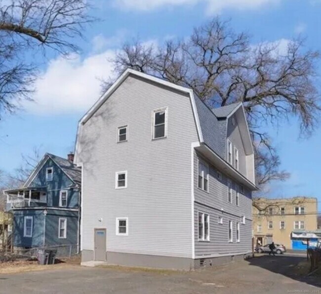 Building Photo - 213 Westland St