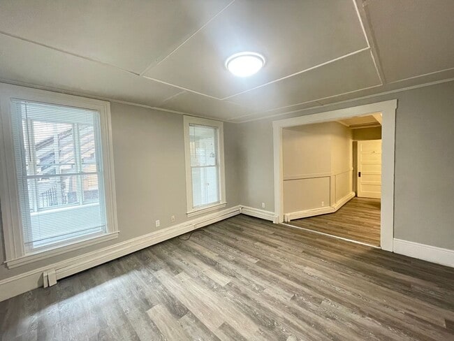 Building Photo - 12 Court St