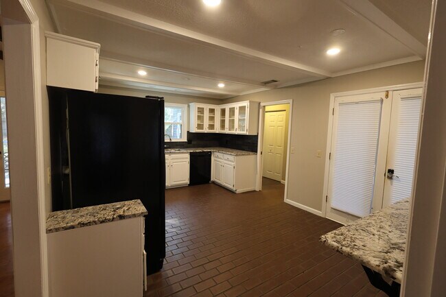 Building Photo - 313 Palomino Path