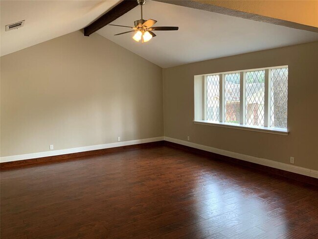 Building Photo - 4818 Crestmont Ct