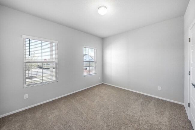 Building Photo - 311 Chesterfield Drive