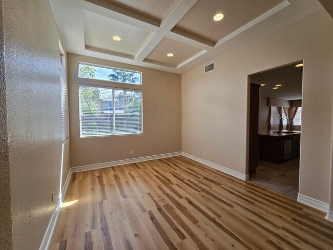 Building Photo - An Amazing NW Home! Over 3300 sq ft w/ pool & spa! Must see!