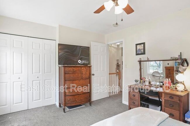 Building Photo - 121 E Rd