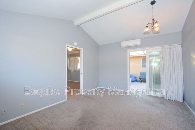 Building Photo - 2120 Rocklyn St