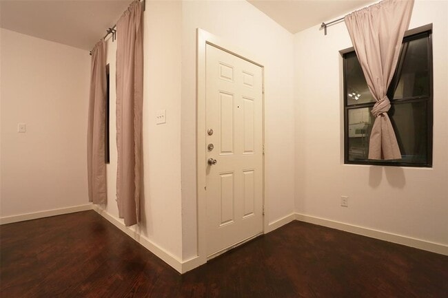 Building Photo - 4114 McKinney St