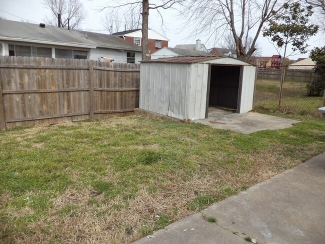 Building Photo - 4 Bedroom Single Family Home in Hampton