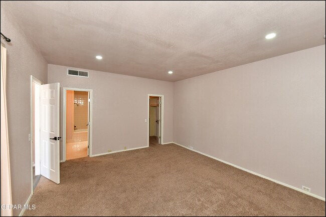 Building Photo - 3212 Canyon Point Ln