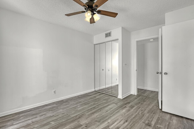 Building Photo - 3618 Alder Dr