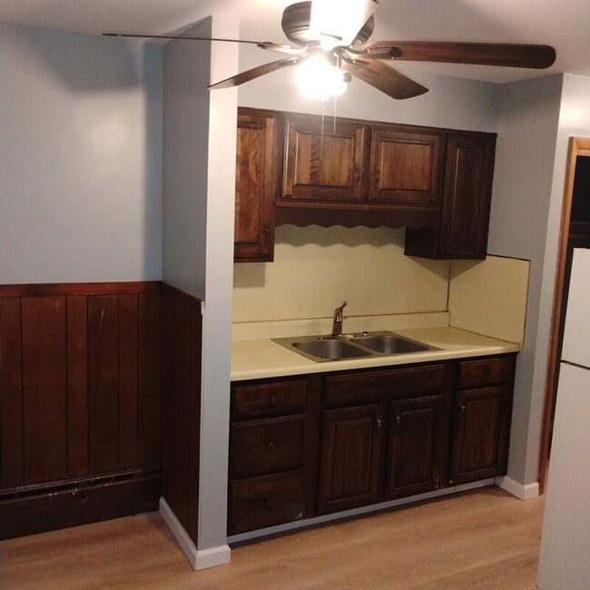 Building Photo - 231 Lark St