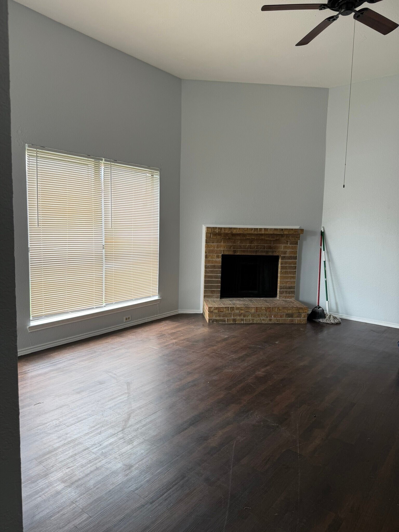 Building Photo - 304 Gregory Ln