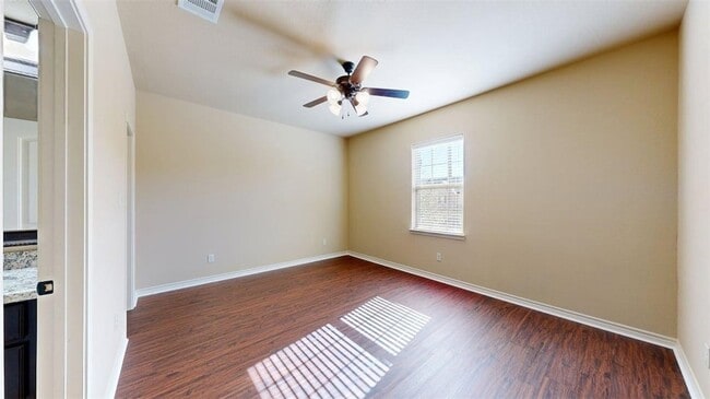 Building Photo - 3009 Towers Pkwy