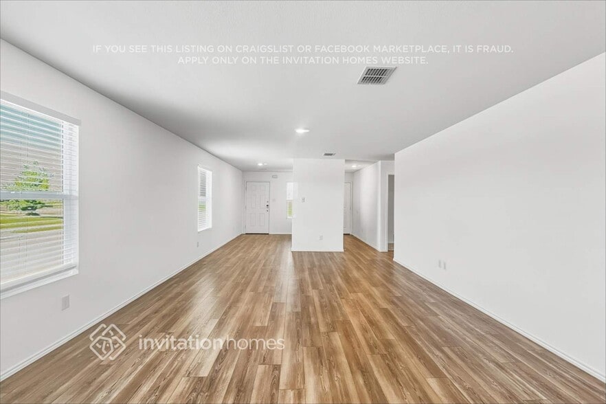 Building Photo - 5406 Longshadow Dr