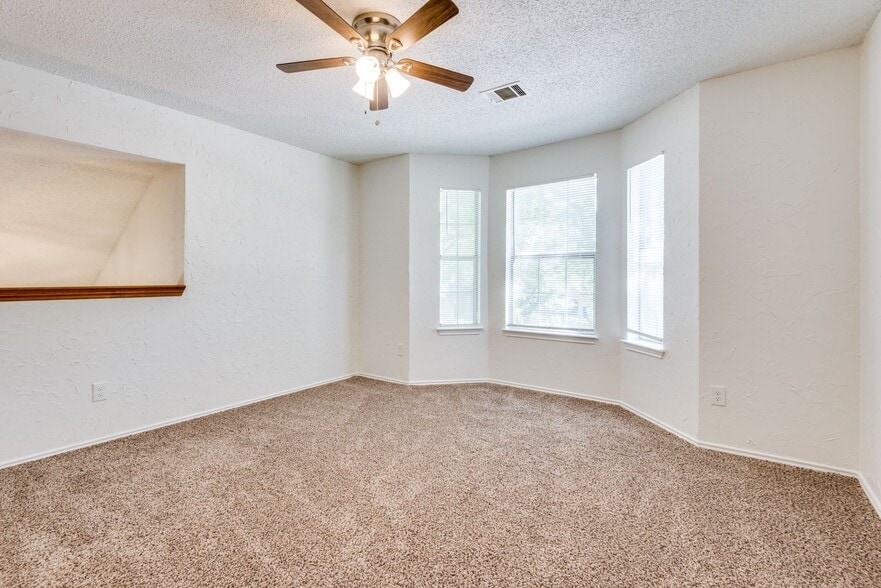 Building Photo - 1108 Bay Shore St