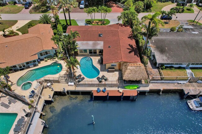 Building Photo - 2051 Coral Reef Dr