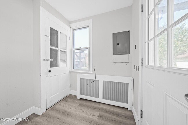 Building Photo - 509 Buffalo Ave