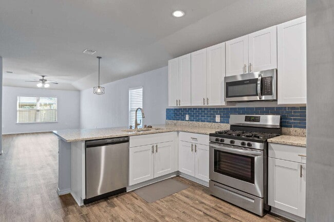 Building Photo - 2024 Cedar Tree Ct