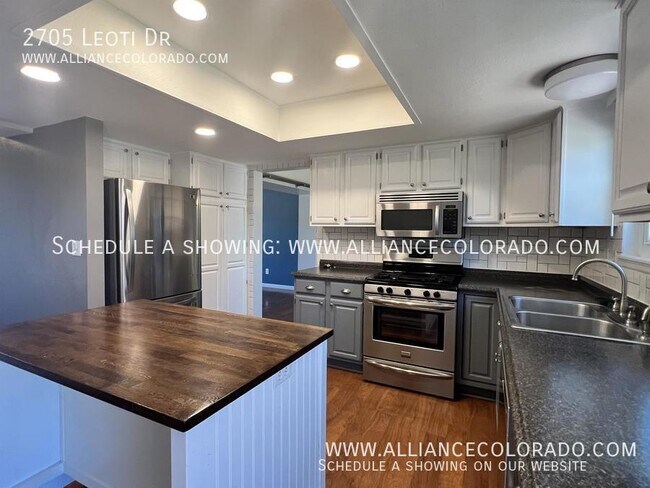 Building Photo - 2705 Leoti Dr