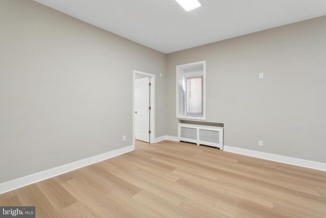 Building Photo - 417 W Elm St