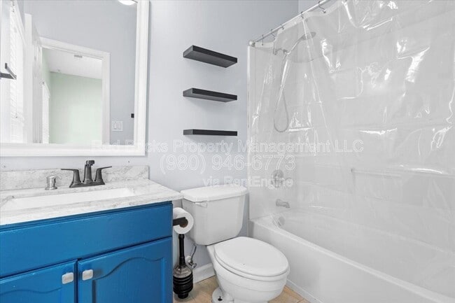 Building Photo - 6443 Mallard View Ln