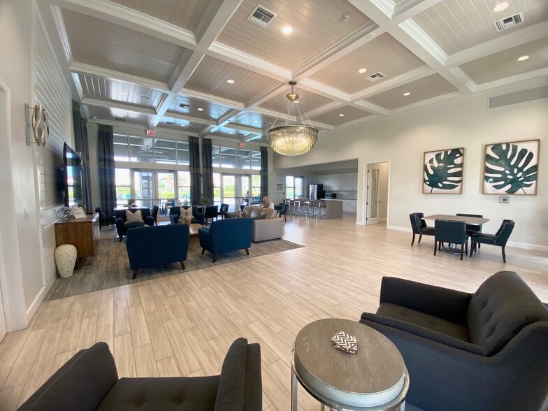 Building Photo - 7879 NW Greenbank Cir