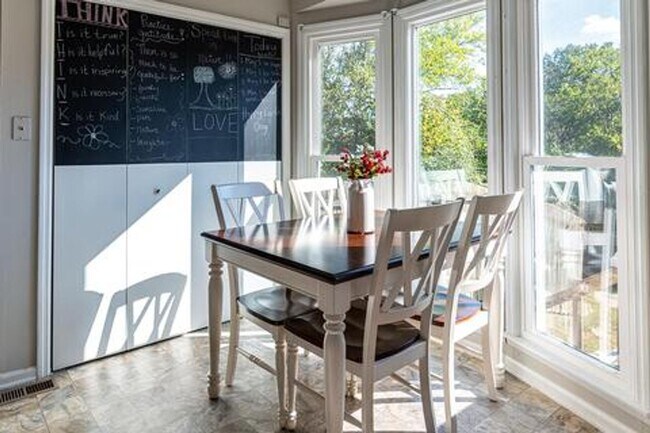 Building Photo - Harpeth Woods Home with Large Fenced in Yard for Rent.