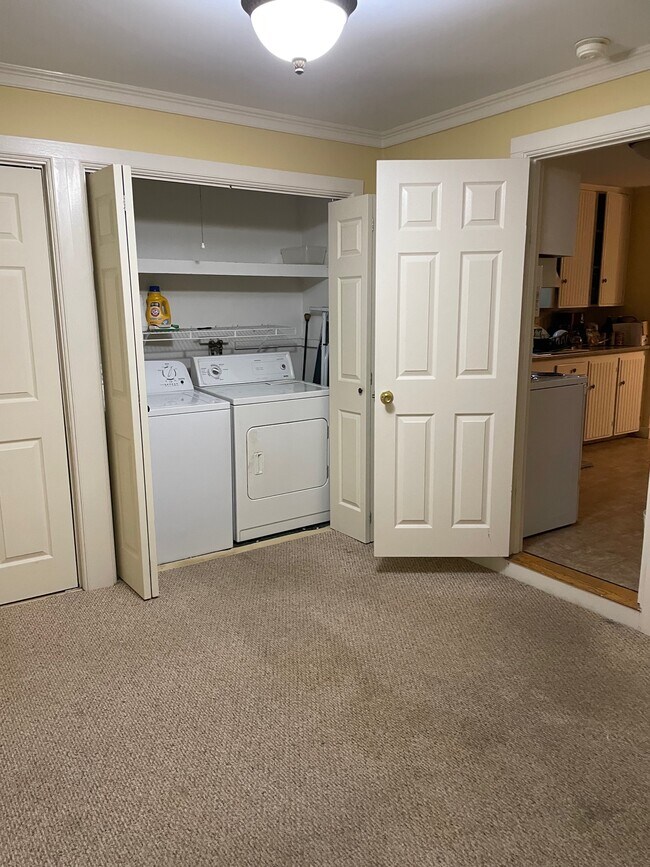 Building Photo - 17 Walker St