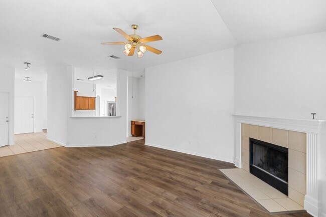 Building Photo - 2305 Boulder Run