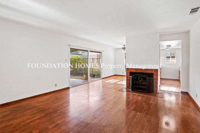 Building Photo - 158 Roundtree Blvd