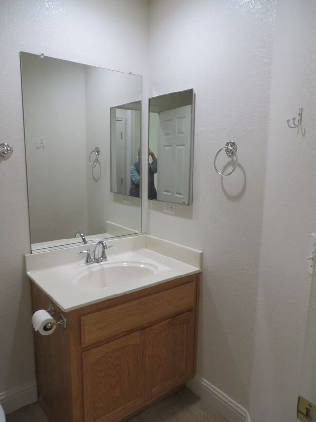 Building Photo - 280 Gold Creek Dr