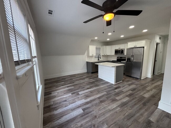 Building Photo - 4115 Whitman Ave