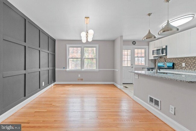 Building Photo - 131 Stanmore Rd