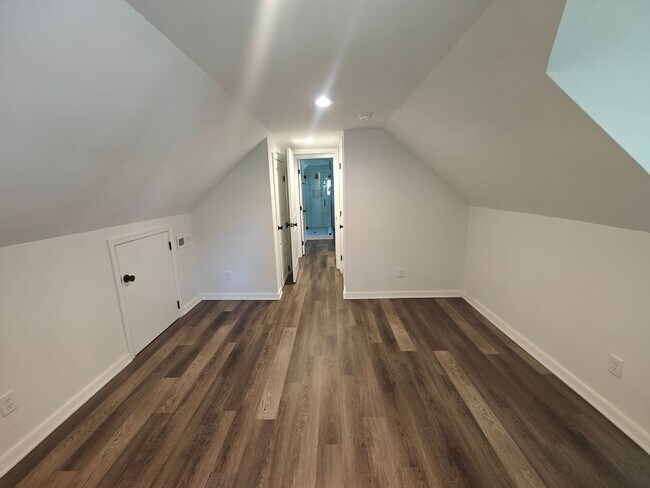 Building Photo - 3 bedroom home off of Parham Rd