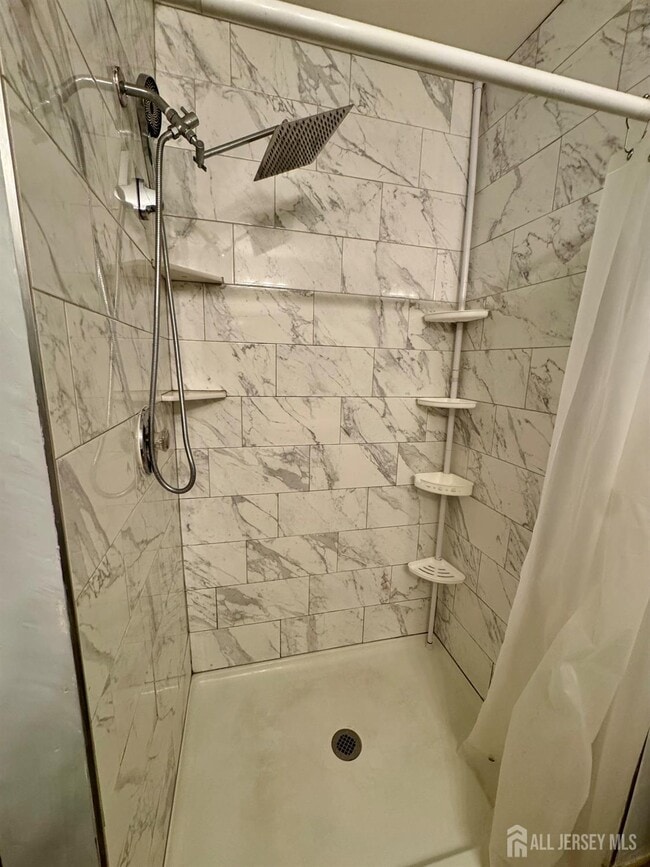 Building Photo - 36 Upperbrook Ct