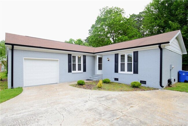Building Photo - 4408 Chesterbrook Dr