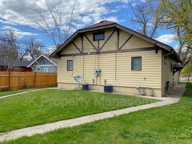 Building Photo - 2510 2nd Ave N